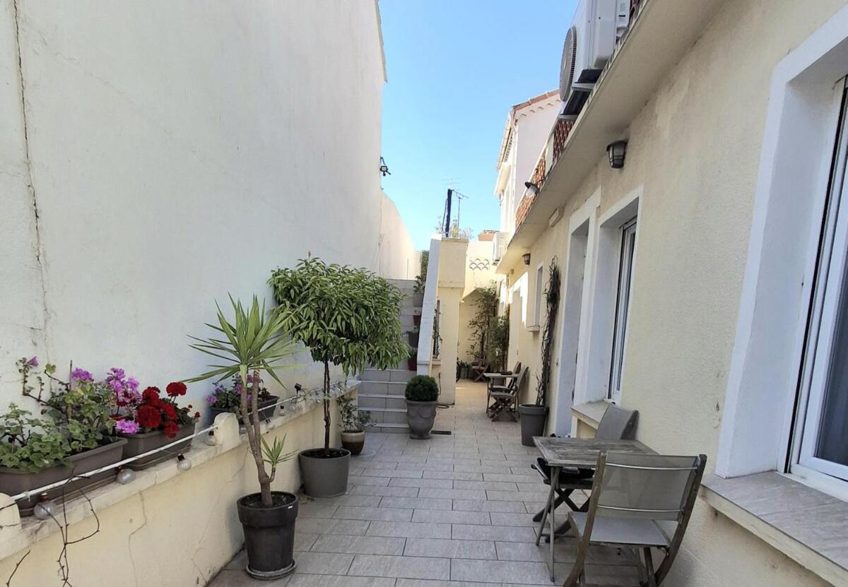 Mistral Appartements Port-Saint-Louis-du-Rhône Exterior foto